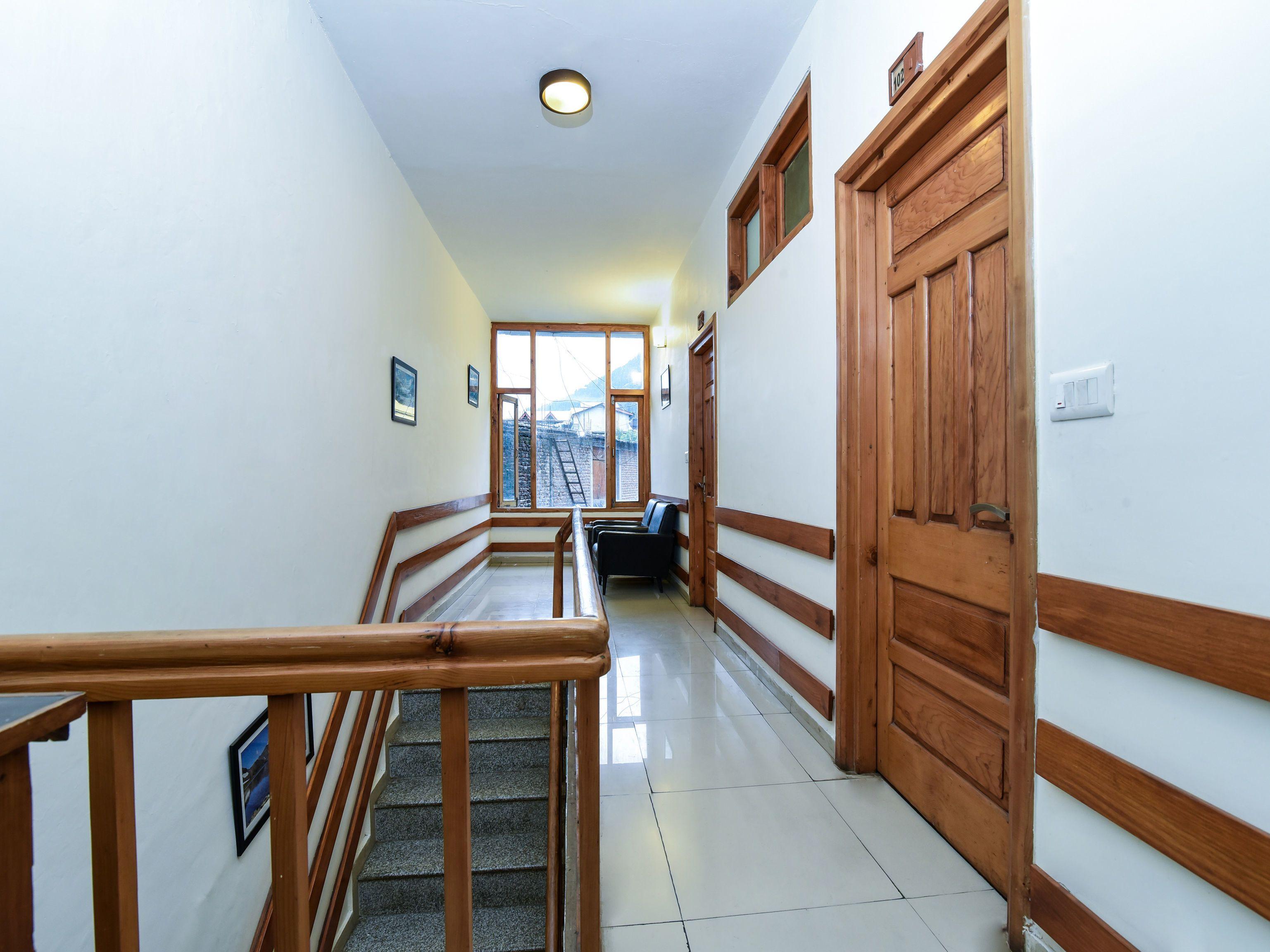 Oyo 13410 Hotel Sunflower - Manali (Himachal Pradesh) — Photos 3